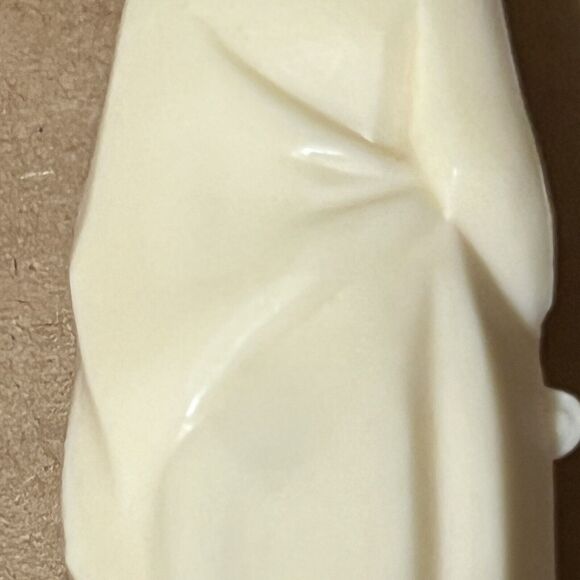 Vintage White Bishop E.S. Lowe Plastic Chess Piece 1 Replacement Part ONLY READ - Picture 7 of 12